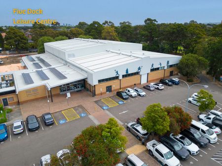 Charming Family Home in a Prime Location - Photo 4