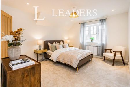 4 bedroom detached house to rent - Photo 4