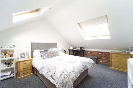 4 bedroom flat to rent - Photo 5