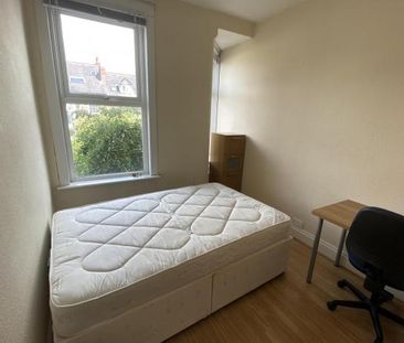 Headingley Avenue, - Photo 1