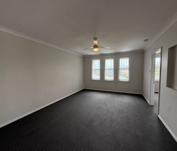 52a Richard Road, Rutherford - Photo 4