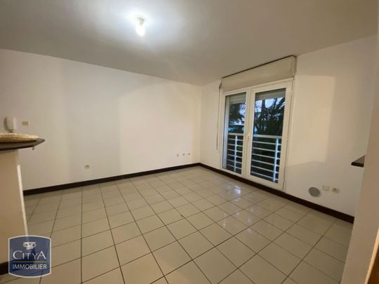 Location Appartement 1 pièce 32m² LA POSSESSION 97419 - Photo 1