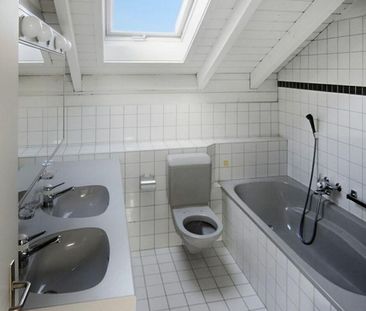 Quiet 3.5-room duplex apartment with balcony and fireplace - Foto 3