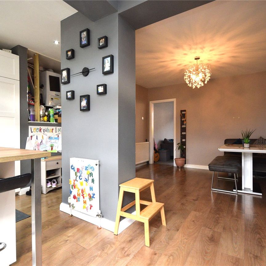 8, Oakwood Drive, Rothwell, Leeds, West Yorkshire, LS26 0PN - Photo 1