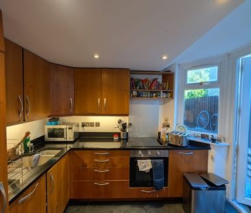 Room in a Shared Flat, Honour Oak, SE23 - Photo 4