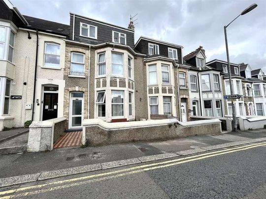 Edgcumbe Avenue, Newquay, TR7 - Photo 1