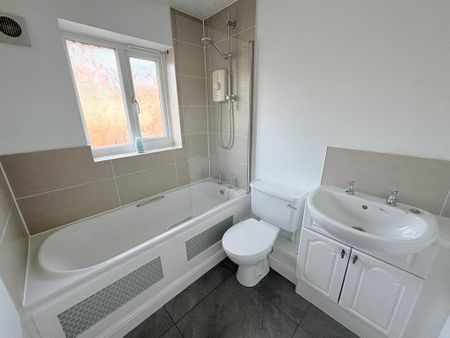2 bedroom semi-detached house to rent - Photo 5