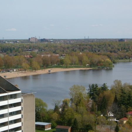 fully furnished 3 BR apt - Photo 4