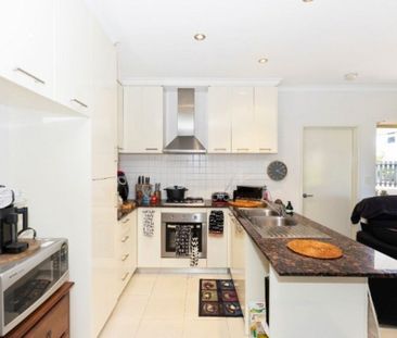 Easy-Care Living in a Prime Pearsall Location - Photo 5