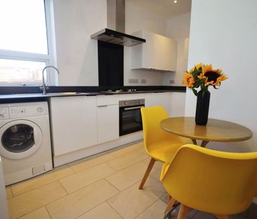 Kings Road, Bournemouth - Photo 1