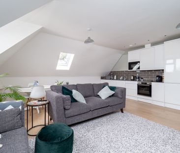 The Broadway, Cheam, SM3 - Photo 5