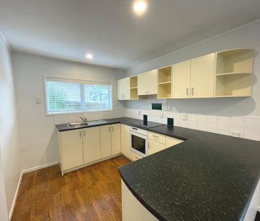 2 bedrooms + 1 bathroom - Photo 2