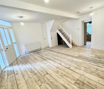 2 bedroom cottage to rent - Photo 1