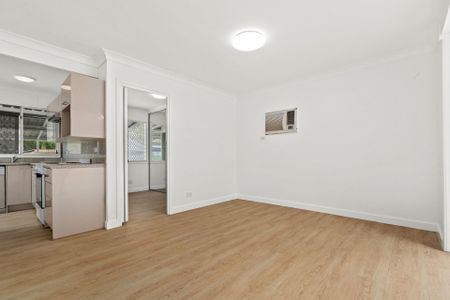 Charming refurbished family home in the Bay - Photo 3