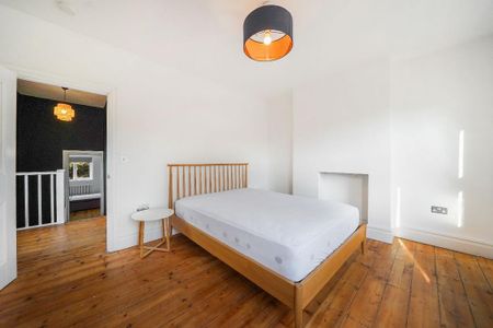 3 bedroom semi-detached house to rent - Photo 2