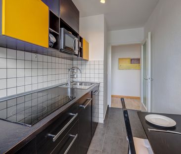 Bright 2-room apartment with unobstructed view - Photo 1