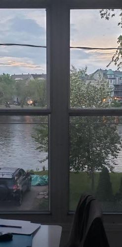 Grand 5 1/2 Rénové avec vue sur l’eau - Photo 1