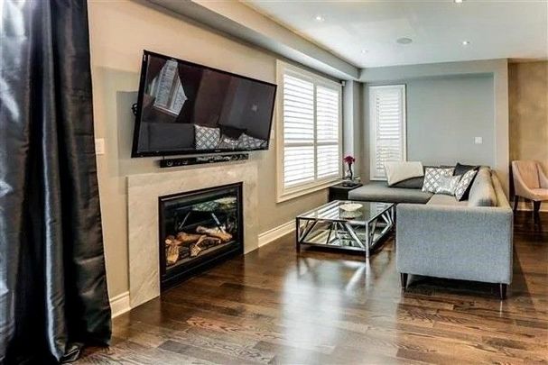 For Lease - 10 Andretti Crescent, Brampton, Ontario - Photo 1