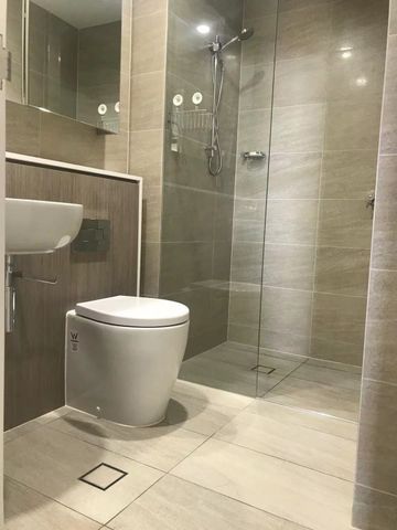 Modern fully furnished 1 bedroom apartment in the heart of Green square - Photo 2