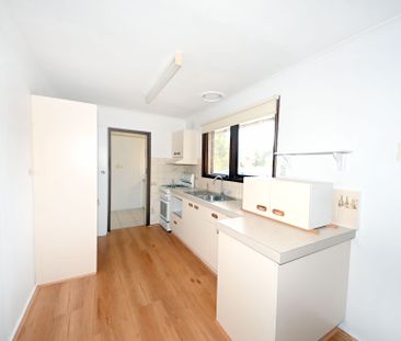 Family home of comfort and prime location! - Photo 6