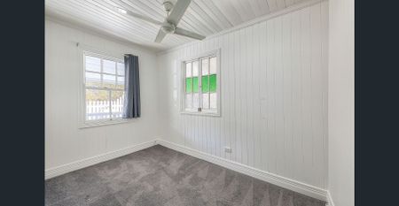 Charming Cottage with Leafy Outlook in Prime Paddington Location - Photo 3