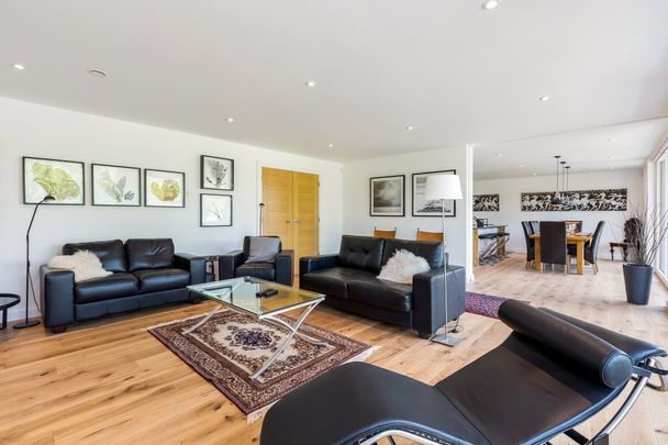 4 bedroom detached house to rent - Photo 1