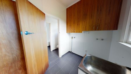 Marton - 4 Bedrooms - Photo 2