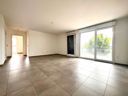Location Appartement SAINT LOUIS 864 € CC - Photo 4