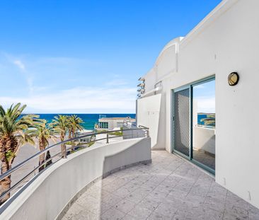 Coastal Living with Style and Space - Photo 6