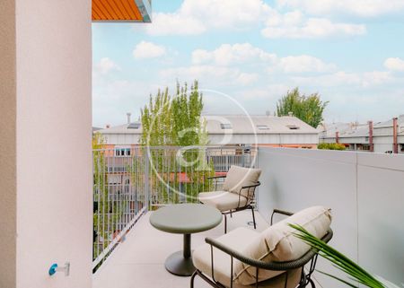 2 bedroom luxury Flat for rent in Ciudad Lineal, Autonomous Region of Madrid - Photo 3