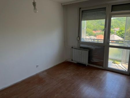 Kiadó felújított panel lakás - Miskolc - Fotó 2