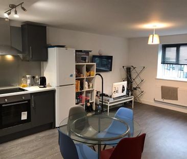 2 bedroom flat to rent - Photo 1