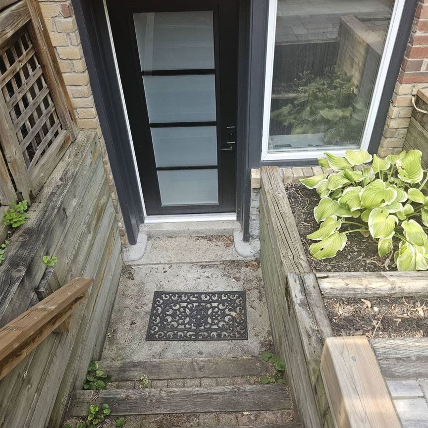 For Lease - 10 Wroxeter Avenue Unit# Lower, Toronto, Ontario - Photo 1