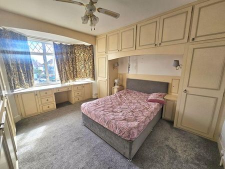 6 bedroom semi-detached house to rent - Photo 3