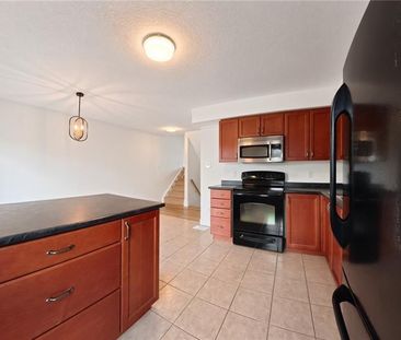 250 PARKVALE Drive, Kitchener, Ontario, N2R1Y8 - Photo 6