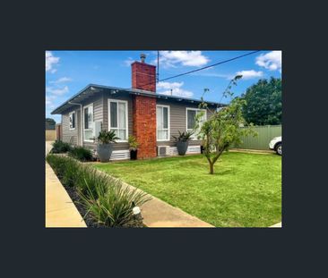 24 McFarland Street, Bacchus Marsh, Vic 3340 - Photo 5