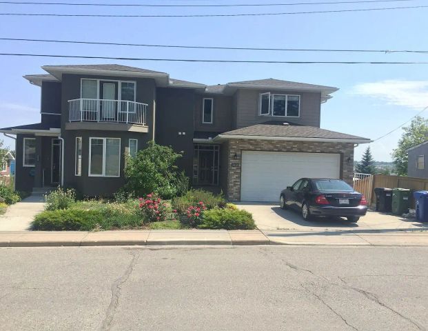 Extremely quiet, very clean, well managed, furnished, includes Utilit Inter Cabl — 0 Bedrooms Condo Unit - Photo 1