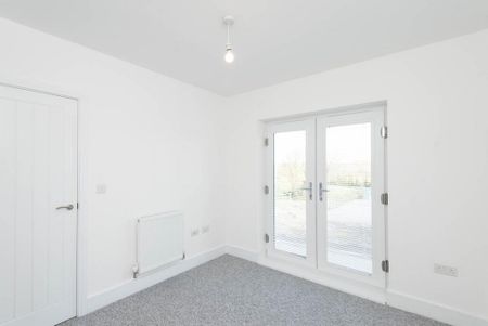 3 bedroom detached house to rent - Photo 4