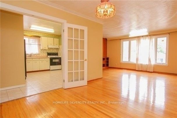 For Lease - 31 Lakeland Drive Unit# Upper Level, Toronto, Ontario - Photo 1