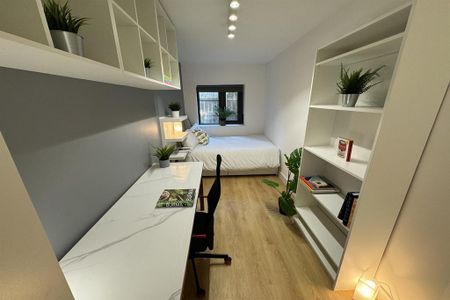 1 bedroom in a house share to rent - Photo 3