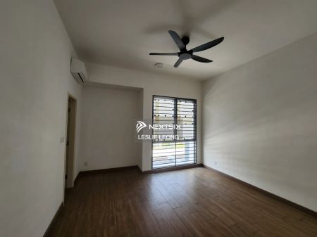 Partly Furnished 2 storey Garland Residence Kota Emerald Rawang For Rent - Photo 4