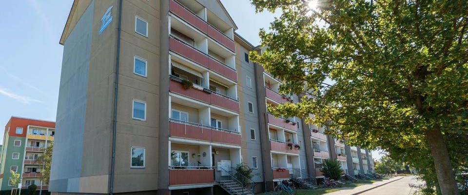 Demnächst bezugsfertig! Gemütliche 3-Raum Wohnung mit Augzug und Balkon. - Foto 1