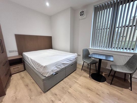 Studio to rent - Photo 1