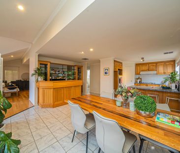 Immaculate, elevated home in a great location - Photo 6