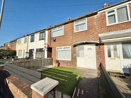 3 bedroom terraced house to rent - Photo 4