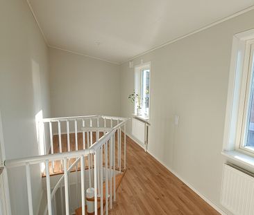 Aspgatan, Västra Frölunda - Photo 2