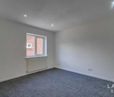 4 bedroom detached house to rent - Photo 5