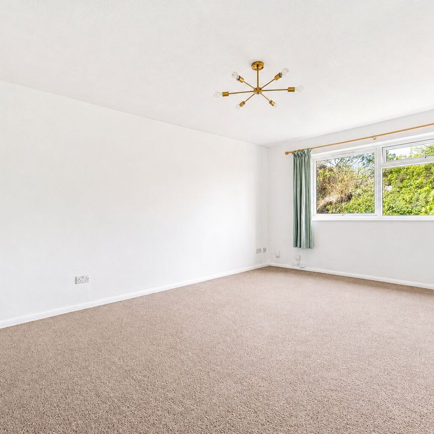 Available unfurnished from 05/05/2026 - Photo 1