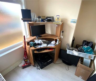 1 Bedroom Flat / Apartment - Eling Lane, Totton - Photo 5