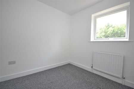 3 bedroom maisonette to rent - Photo 4